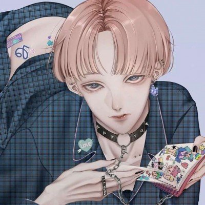 眼镜王蛇爬向民房两幼童浑然不觉